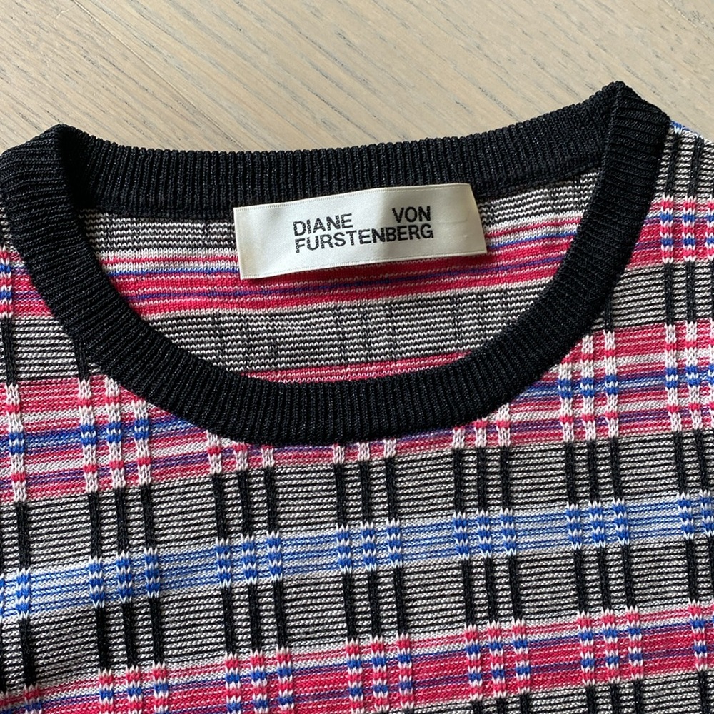 DVF Top - Picture 2 of 3